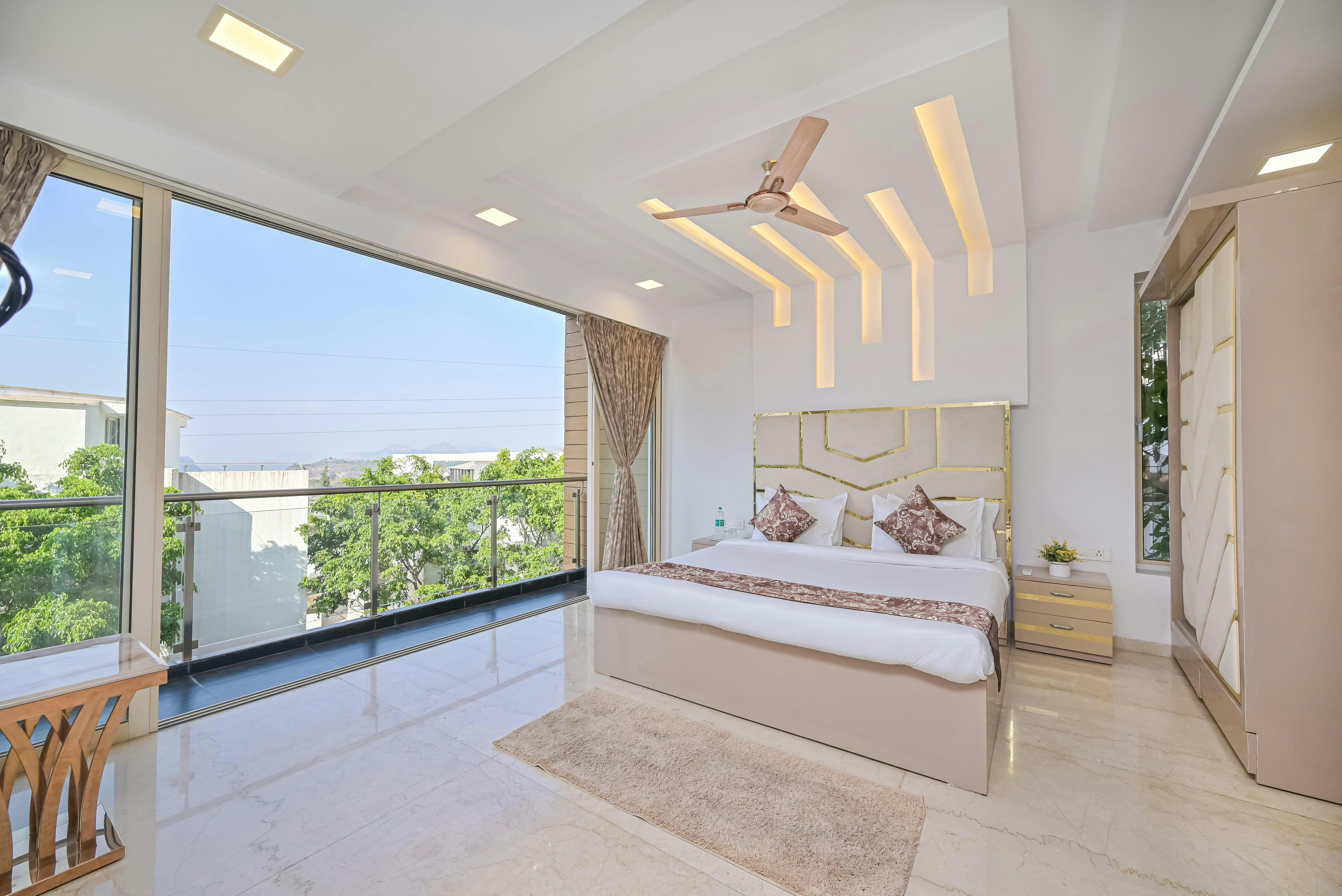 3 BHK Premium Apartment in Bandra West